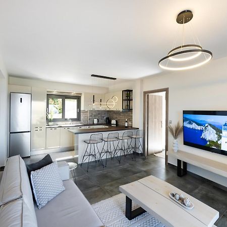 Adam'S Suite Frinion Exterior photo